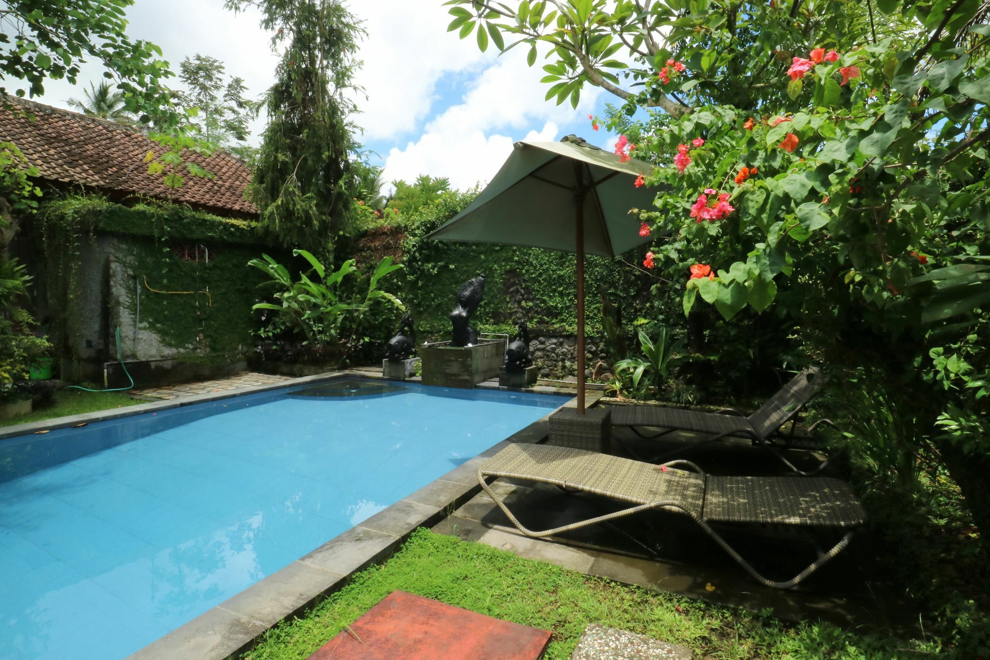 Ubud Kartini Hostel Exterior foto